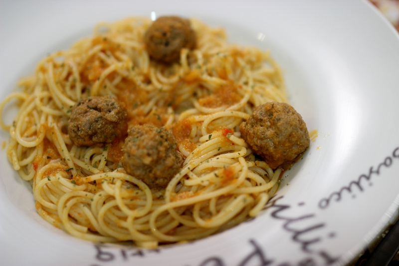 Spaghettis aux boulettes de bœuf - Recettes de cuisine Ôdélices